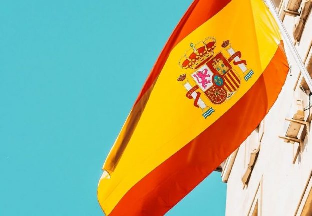 Grandoreiro-banking-trojan-impersonating-spain-tax-agency-623x432